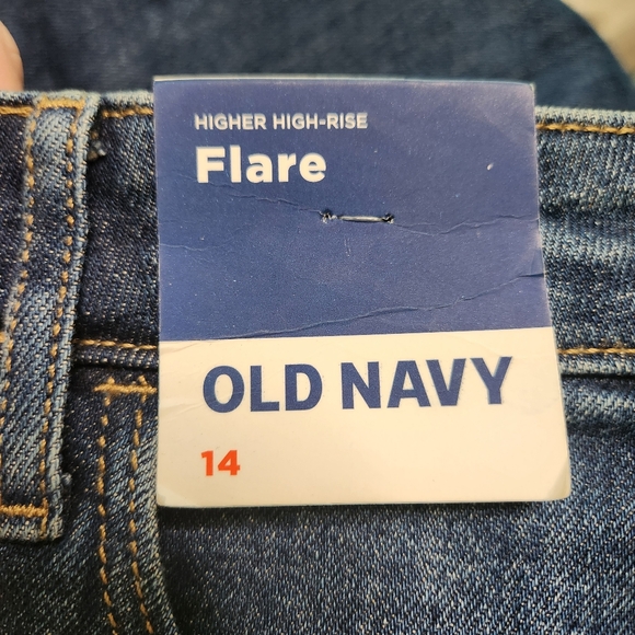 NWT Old Navy higher high rise Flare jeans size 14 - Picture 4 of 6